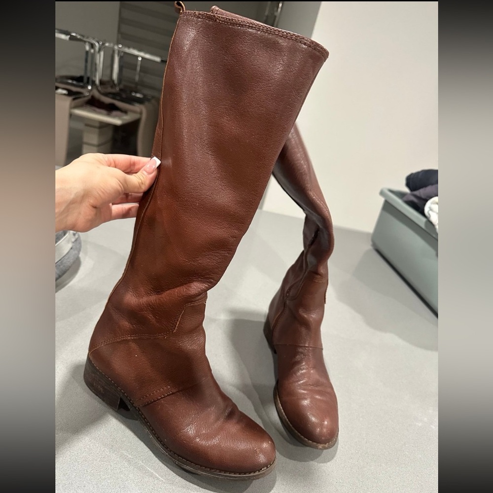 Nine West brown leather boots 
Size 6 1/2